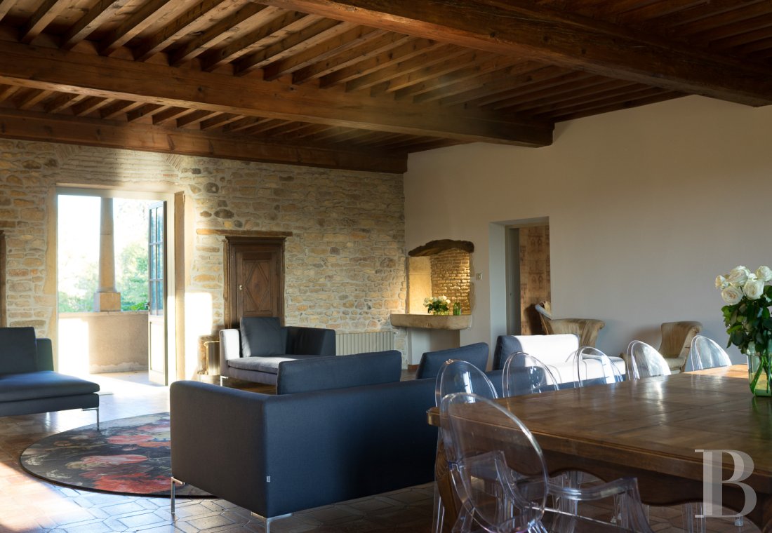 A 19th-century house in the middle of vineyards in Saint-Amour-Bellevue, in Saône-et-Loire - photo  n°5